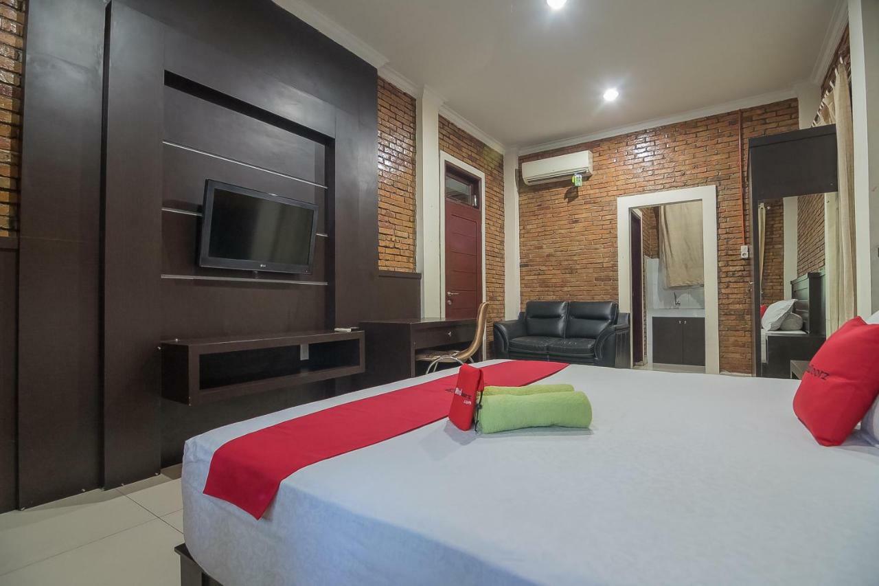 Reddoorz Plus Near Cambridge City Square 2 Medan Buitenkant foto