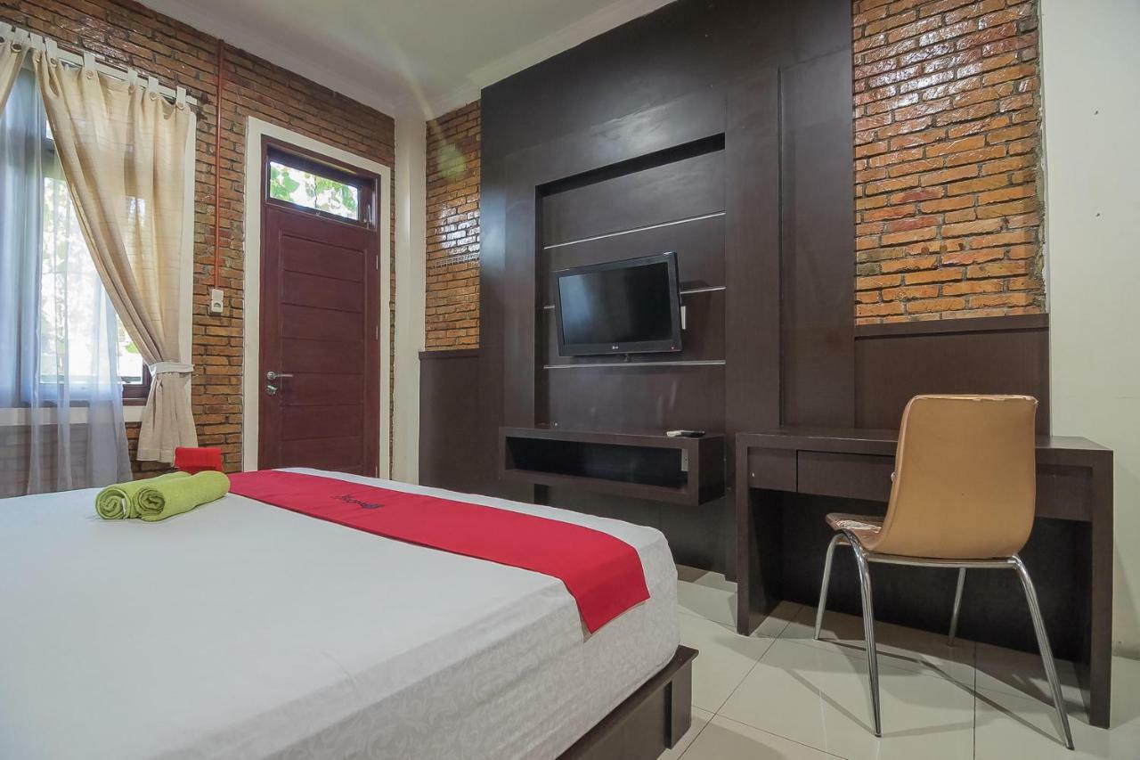Reddoorz Plus Near Cambridge City Square 2 Medan Buitenkant foto