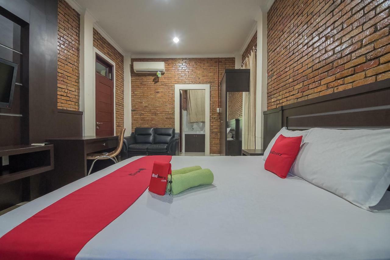 Reddoorz Plus Near Cambridge City Square 2 Medan Buitenkant foto