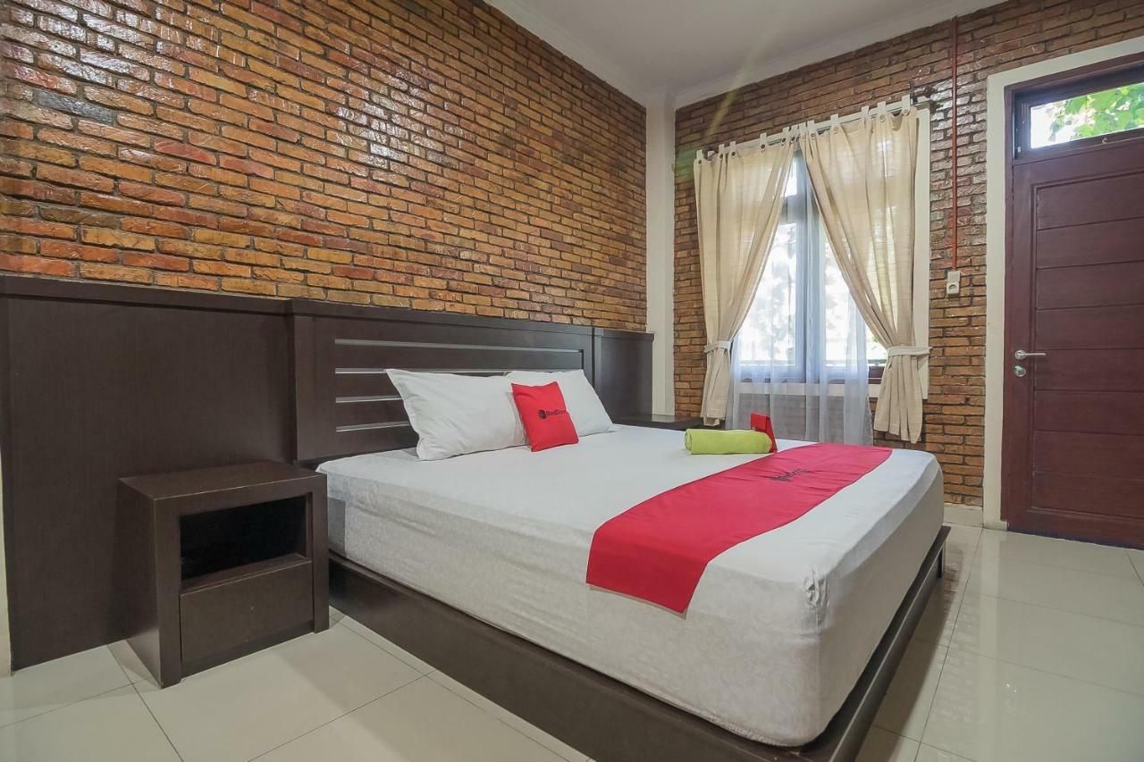 Reddoorz Plus Near Cambridge City Square 2 Medan Buitenkant foto