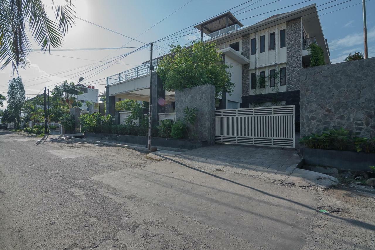 Reddoorz Plus Near Cambridge City Square 2 Medan Buitenkant foto