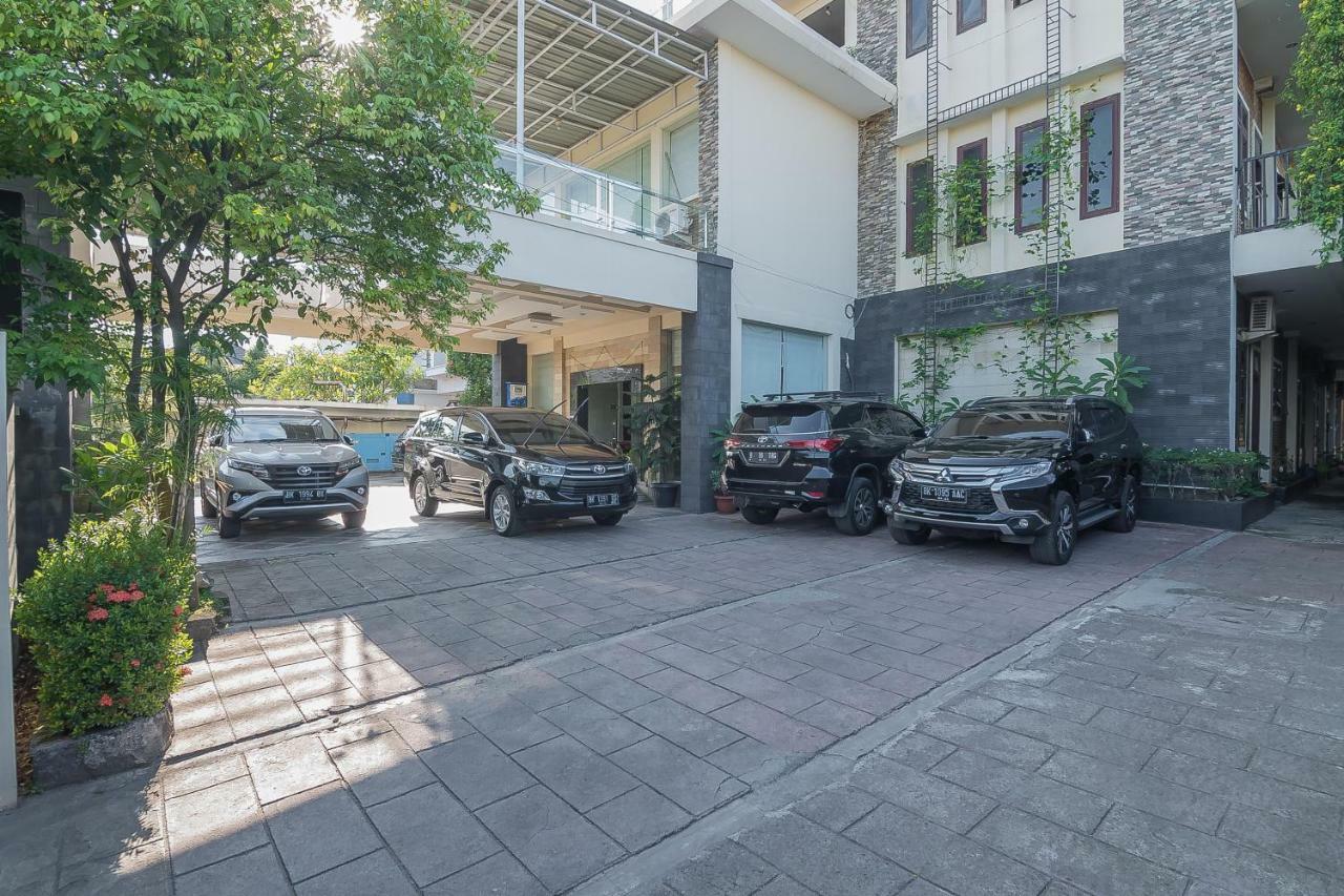 Reddoorz Plus Near Cambridge City Square 2 Medan Buitenkant foto