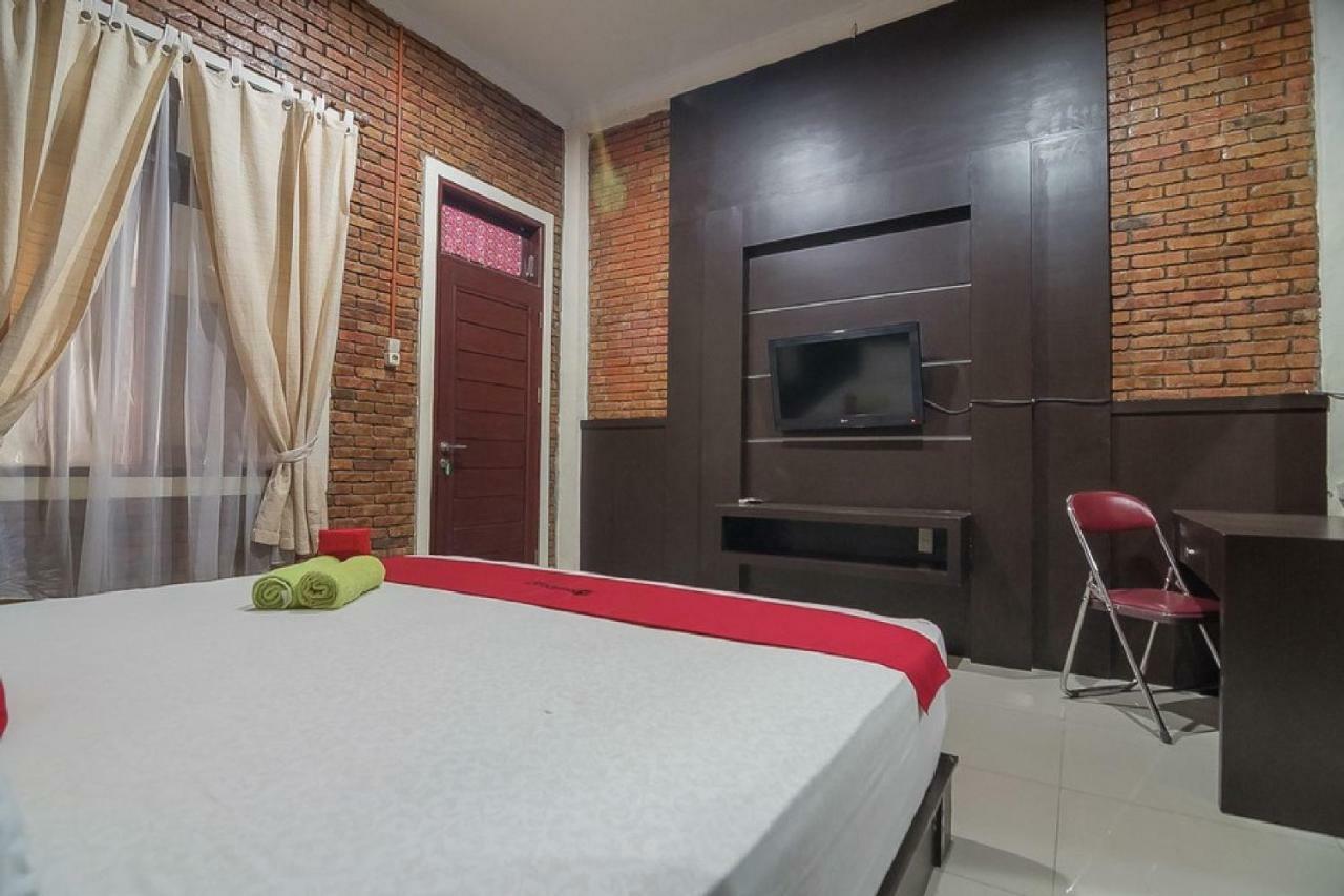 Reddoorz Plus Near Cambridge City Square 2 Medan Buitenkant foto